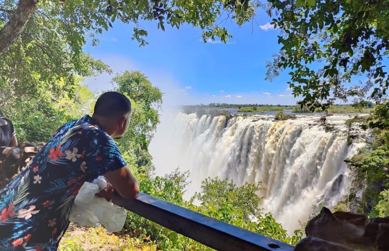 VICTORIA FALLS GUIDED TOUR LIVINGSTONE